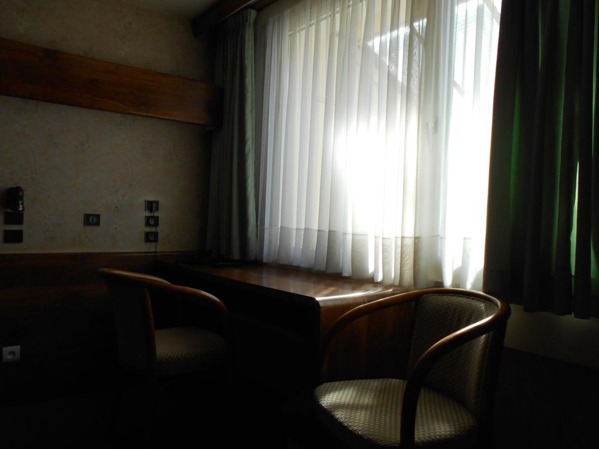 Hotel Du Jura オダンクール エクステリア 写真