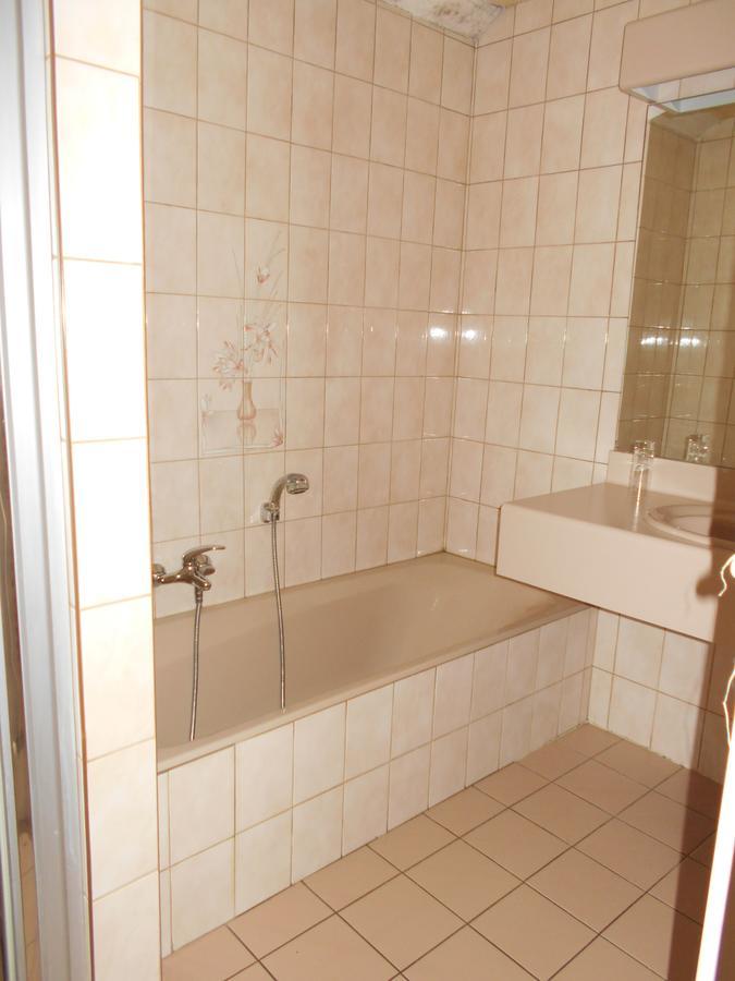 Hotel Du Jura オダンクール エクステリア 写真